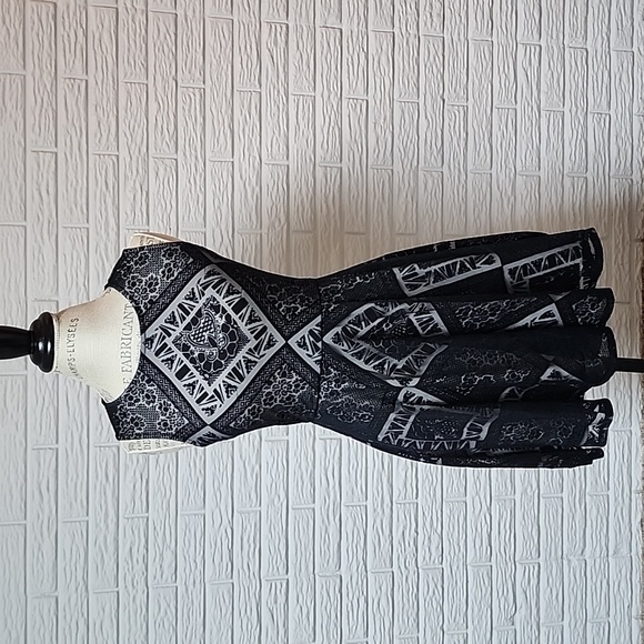 Lacy Dress - Picture 1 of 3